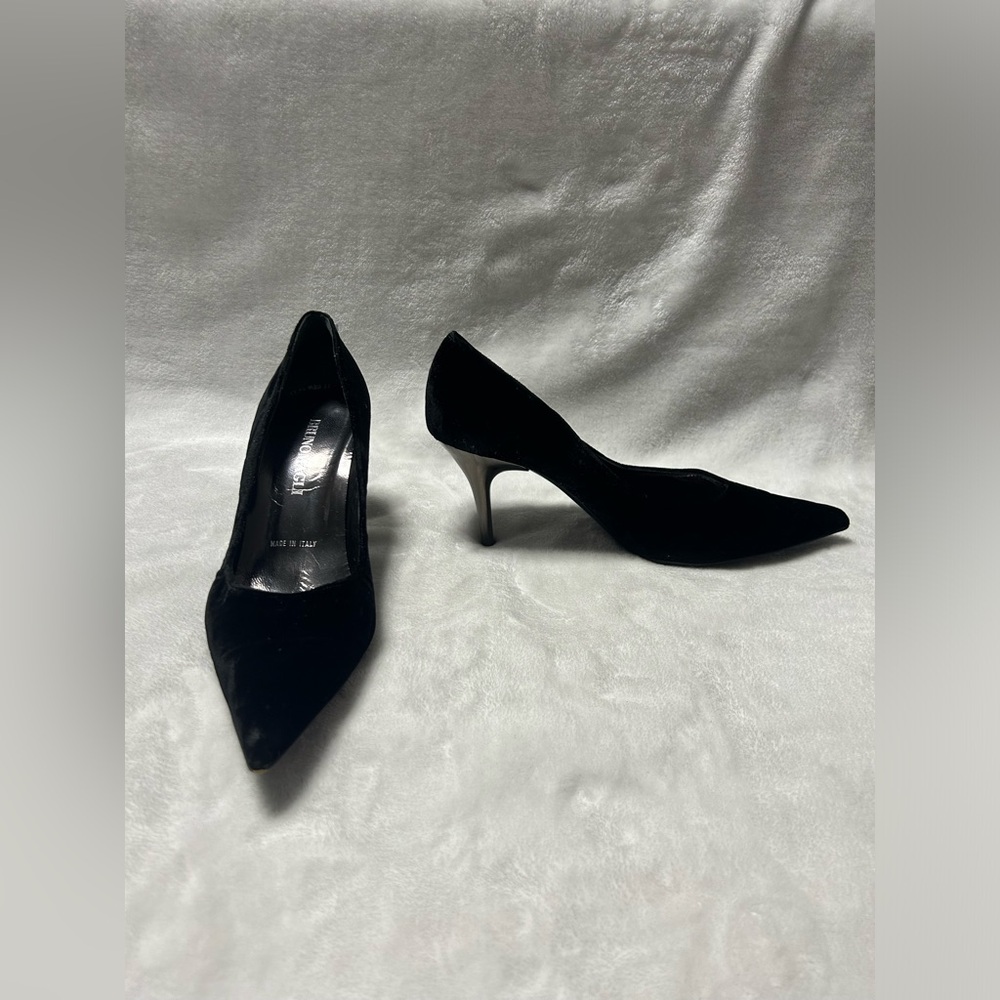 Women’s Bruno Magli black velvet close pointed toe pumps high heels 37 1/2 7.5